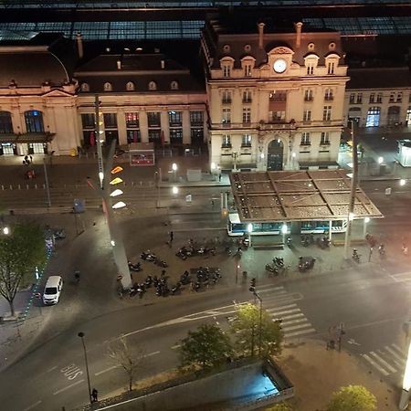 Chambre Chez L'Habitant Face A La Gare De Bordeaux Exteriör bild